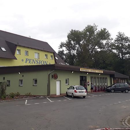 Hotel Motorest-Pension U Hrachu,S.R.O. Klatovy Esterno foto